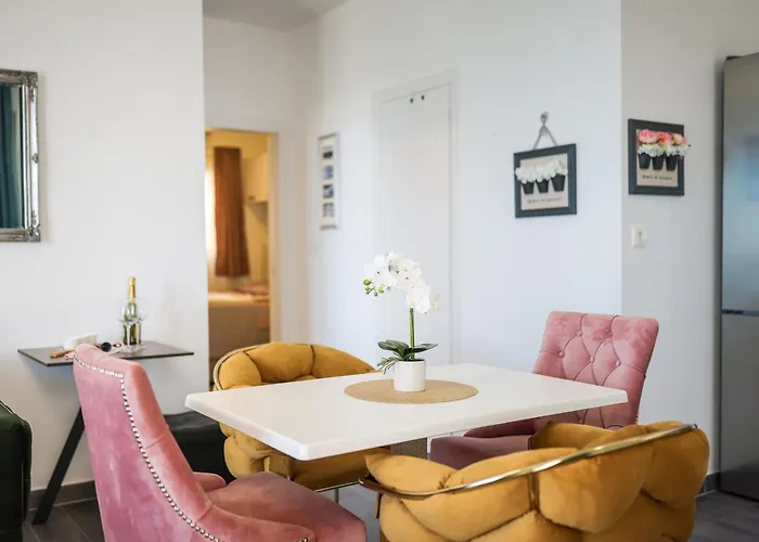 Amfora شقة زادار